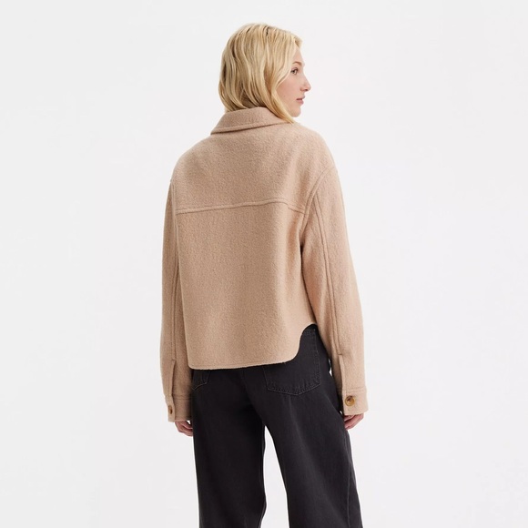 NWT Levi’s Cropped Shacket Size L - Picture 2 of 2